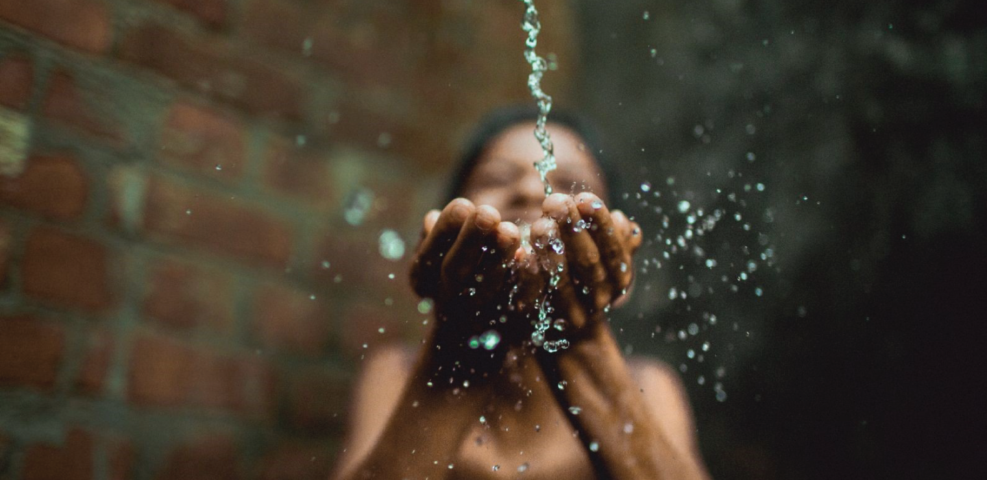 E世博与慈善机构合作:用水帮助预防COVID-19的传播