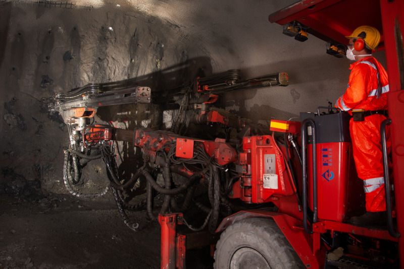 Du Pont Tyvek - Tute Monouso  Abbigliamento Protettivo da Lavoro