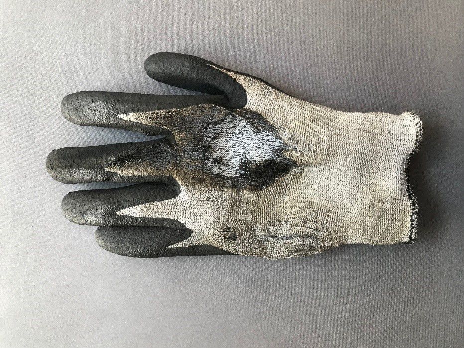 The myths of flame resistance FR in gloves