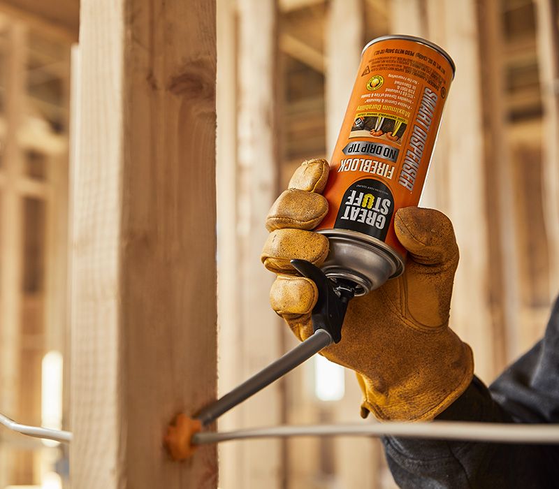 Great Stuff 3001 Gaps and Cracks Insulating Foam Sealant with Quick Stop Straw, 16 oz.