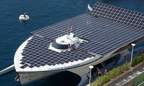 2012年，安装了Tedlar®保护的太阳能电池板的PlanetSolar在世界各地导航