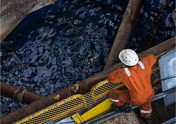 DPT_Nomex_Photo_Oil and Gas_Article_Content