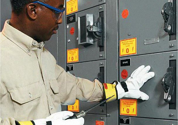 DPT_Nomex_Photo_Article_Meeting NFPA 70E Standards_Content