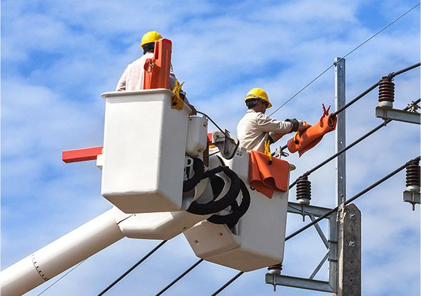 Le matériau Nomex® fournit des solutions ignifuges légères pour les dangers liés aux arcs électriques