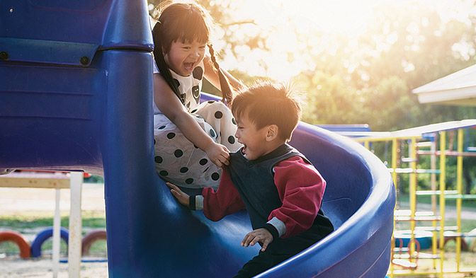 DuPont™ Tyvek® is 100% recyclable, finding a second life in products like park benches and playground equipment. 