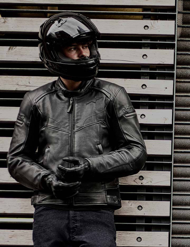 Kevlar® providing protection in an Alpinestars men's motorcycle jacket