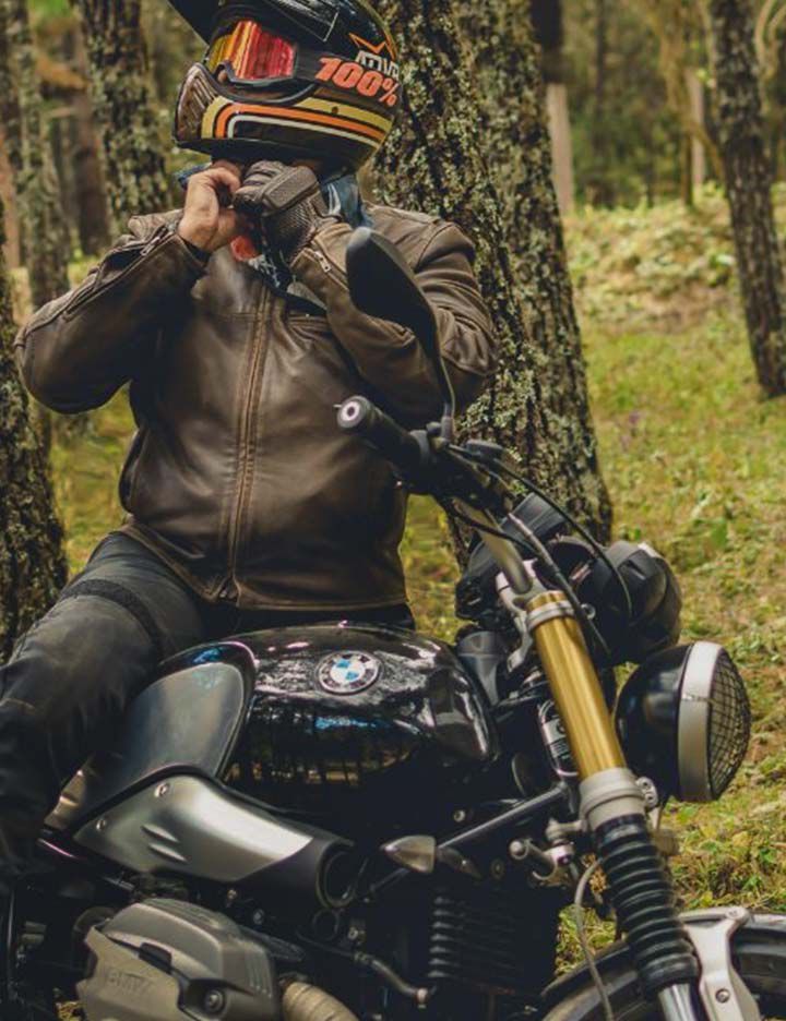 Kevlar® providing comfortable protection in Black Label Biker men's motorcycle jeans