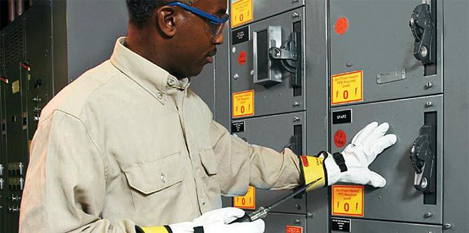 DPT_Nomex_Photo_Article_Meeting NFPA 70E Standards_Content